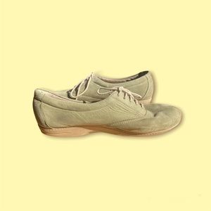 SAS Womens 6.5M Lace-Up Tripad Comfort Walking Sneaker Suede Oxford